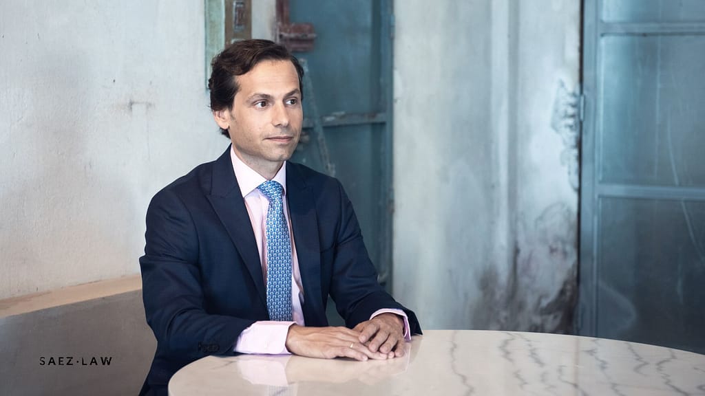 Álvaro Sáez, abogado experto en fiscalidad, analiza el régimen especial de fusiones en el impuesto sobre sociedades.