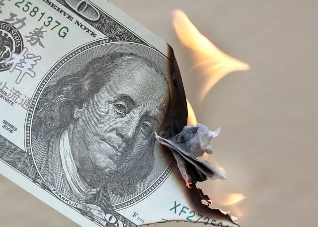 No dejes tu dinero ocioso e inviértelo para no pagar impuestos.